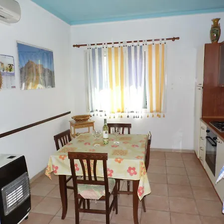 Petrosu Apartamento *